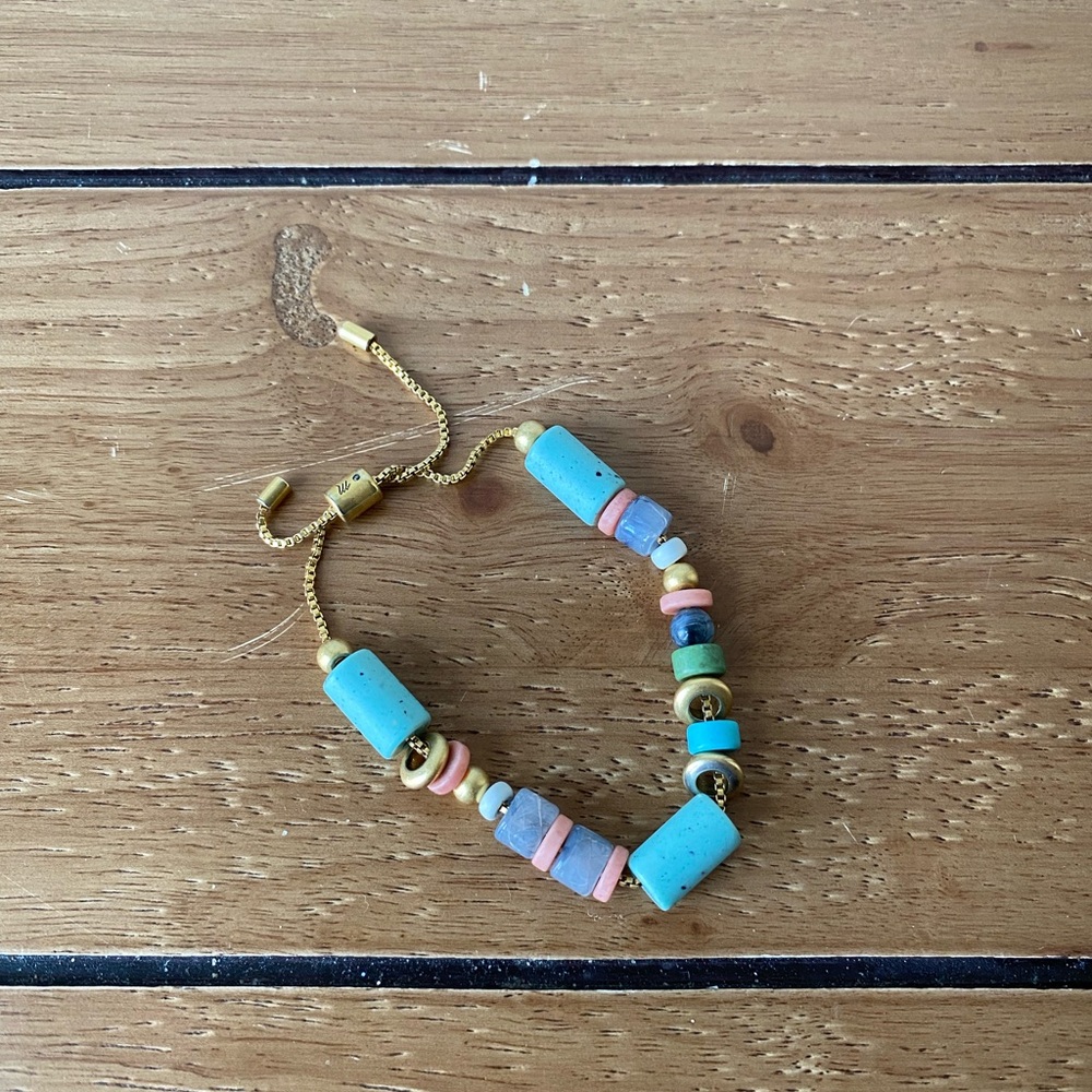 MADEWELL Gold Adjustable Beaded Bracelet with Turquoise and Pastel Accents - Picture 5 of 5